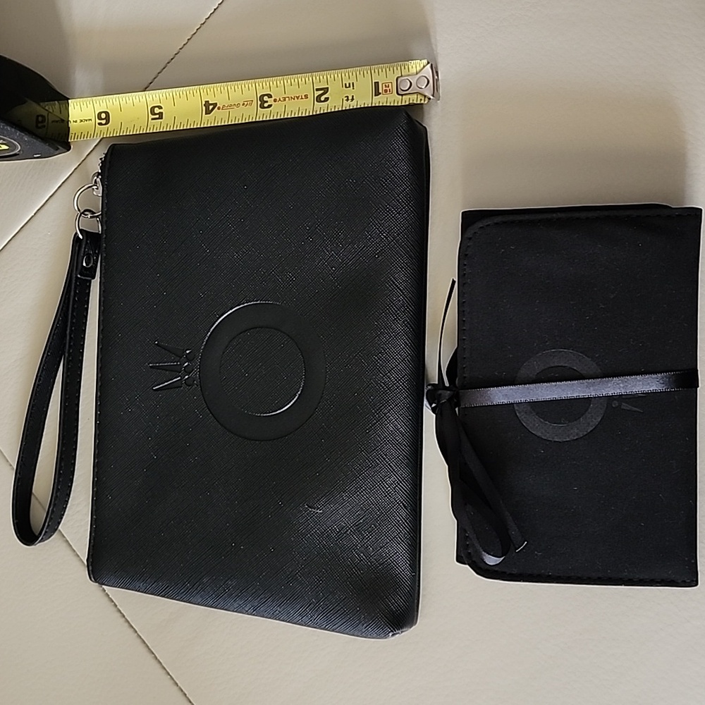 NWOT Pandora Travel Jewelry Organizer and Pouch with a Wristlet Strap, Black - Picture 4 of 8